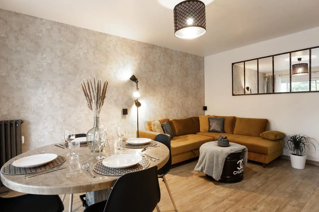 Gambetta Chaleureux T3 Avec Place De Parking Privee Annecy Apartment
